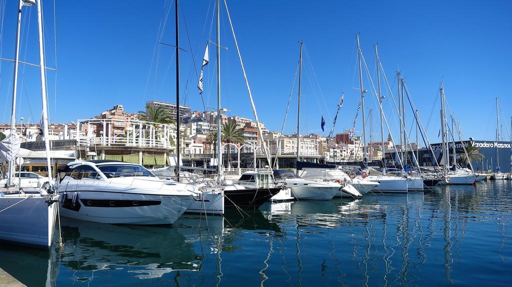 Marina Port & Beach-Apartment Масну Екстериор снимка